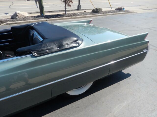 Cadillac DeVille 1964 image number 14