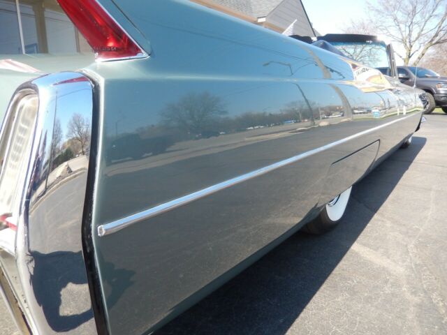 Cadillac DeVille 1964 image number 18