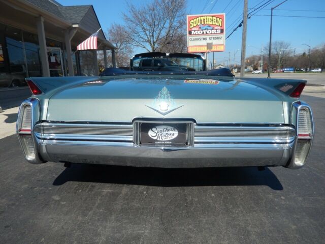 Cadillac DeVille 1964 image number 39