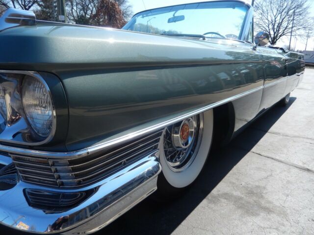 Cadillac DeVille 1964 image number 4