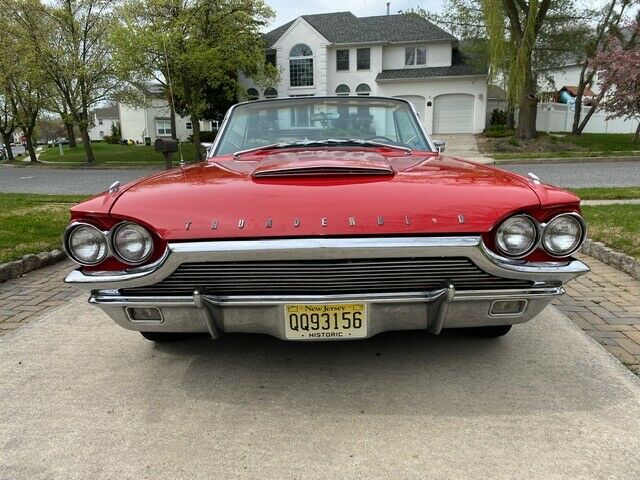 Ford Thunderbird 1964 image number 2