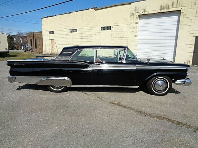 Ford Galaxie 1959 image number 27