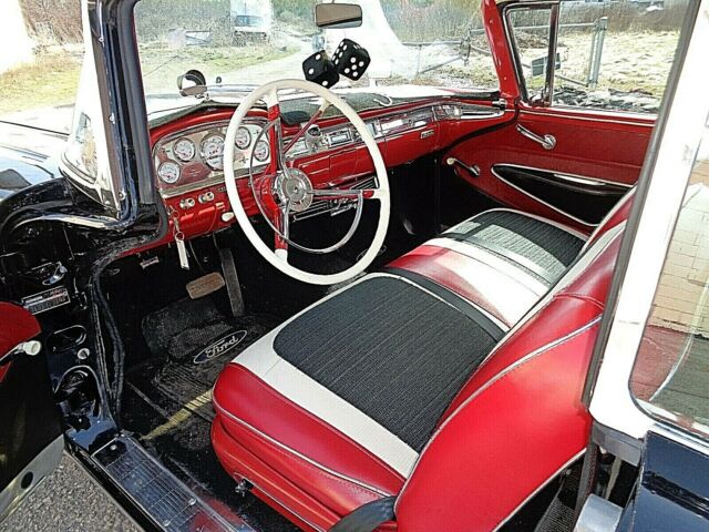 Ford Galaxie 1959 image number 37