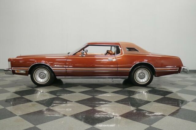 Ford Thunderbird 1975 image number 31