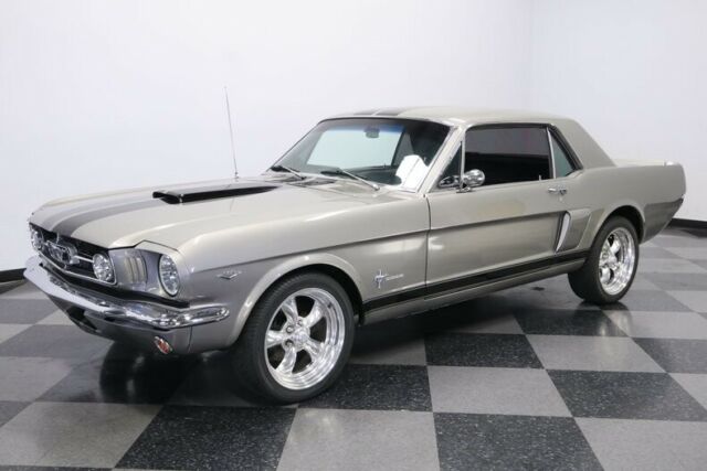 Ford Mustang 1965 image number 30