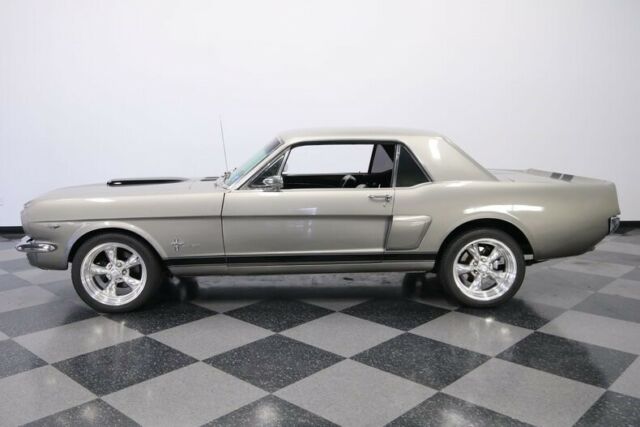 Ford Mustang 1965 image number 31