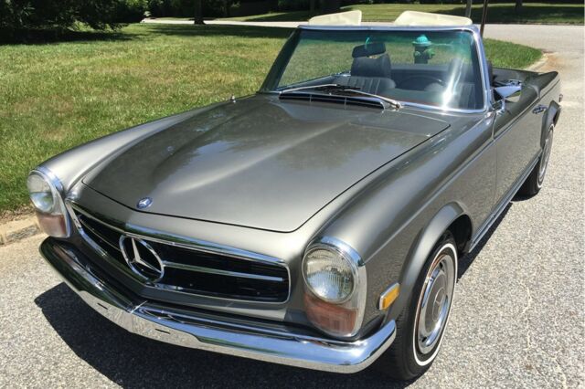 Mercedes-Benz SL-Class 1970 image number 34