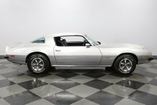 Pontiac Firebird 1975 image number 15