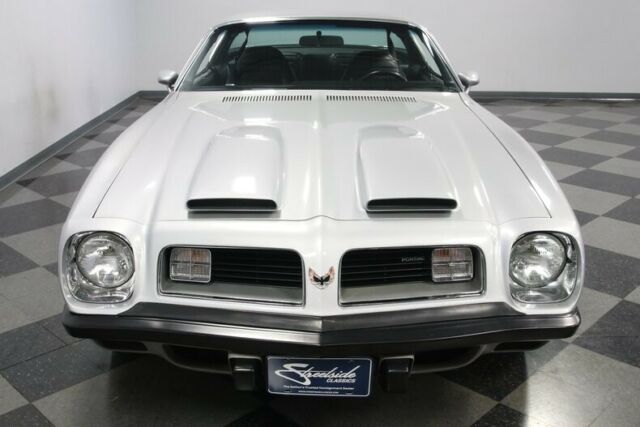 Pontiac Firebird 1975 image number 43