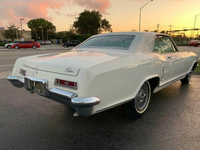 Buick Riviera 1964 image number 27