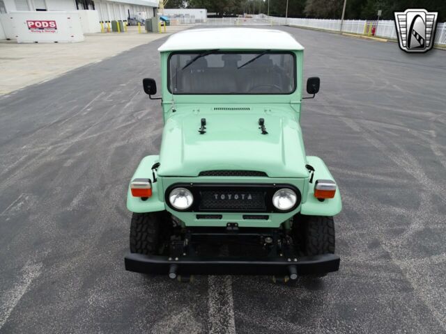 Toyota FJ Cruiser 1968 image number 21