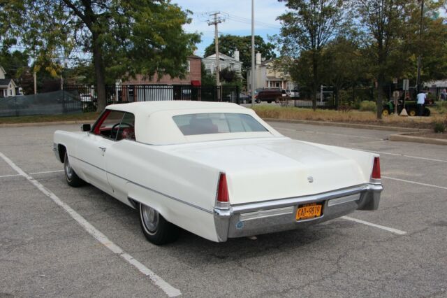 Cadillac DeVille 1969 image number 1