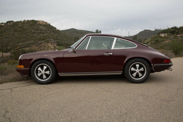 Porsche 911 1971 image number 1