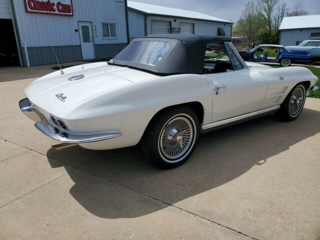 Chevrolet Corvette 1964 image number 31