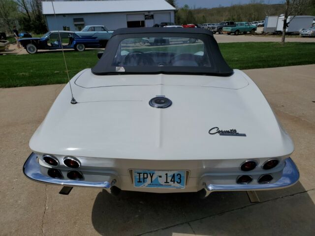 Chevrolet Corvette 1964 image number 32