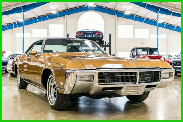 Buick Riviera 1969 image number 0