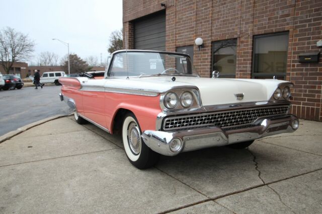 Ford Galaxie 1959 image number 7