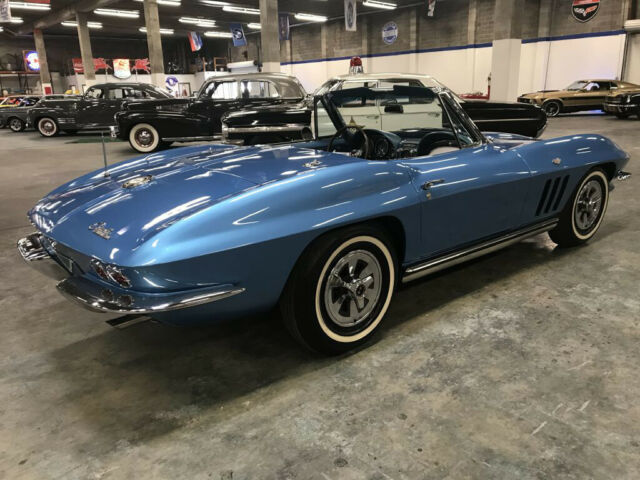 Chevrolet Corvette 1965 image number 28