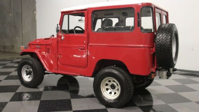 Toyota FJ Cruiser 1961 image number 32