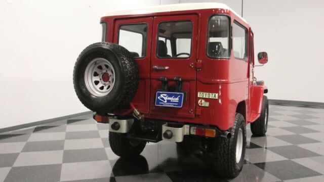 Toyota FJ Cruiser 1961 image number 37