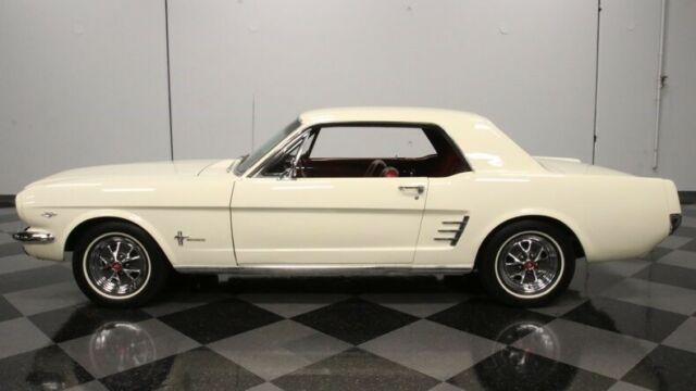 Ford Mustang 1966 image number 26