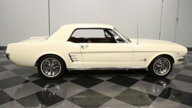 Ford Mustang 1966 image number 39