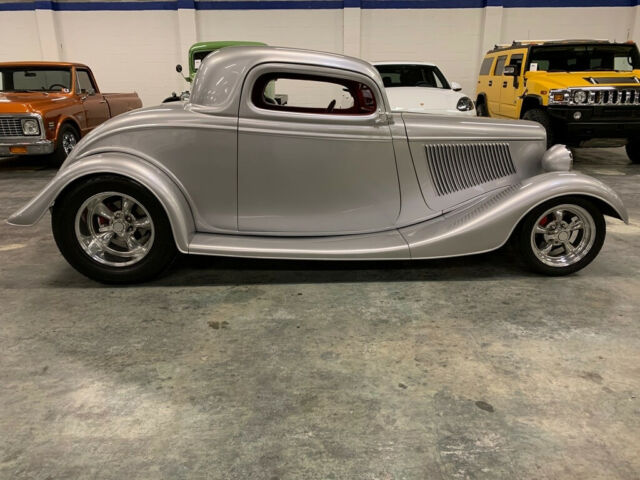 Ford CUSTOM COUPE 1933 image number 1