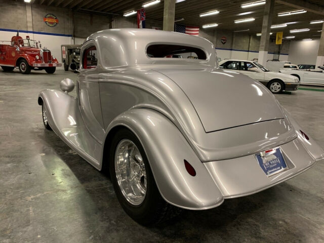 Ford CUSTOM COUPE 1933 image number 29