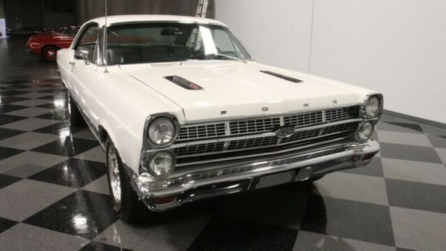 Ford Fairlane 1967 image number 18