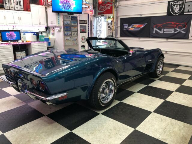 Chevrolet Corvette 1972 image number 32