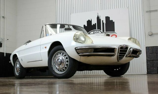 Alfa Romeo Duetto 1967 image number 13