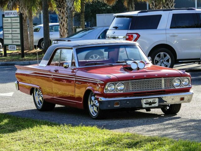 Ford Fairlane 1963 image number 14