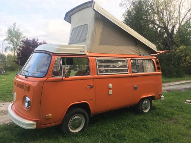 Volkswagen Bus/Vanagon 1974 image number 0