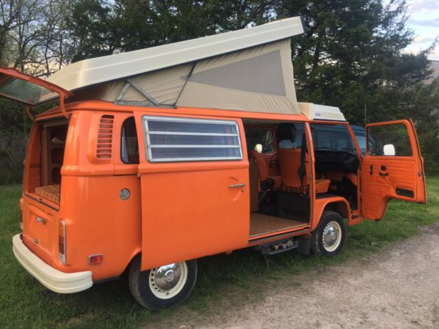 Volkswagen Bus/Vanagon 1974 image number 14