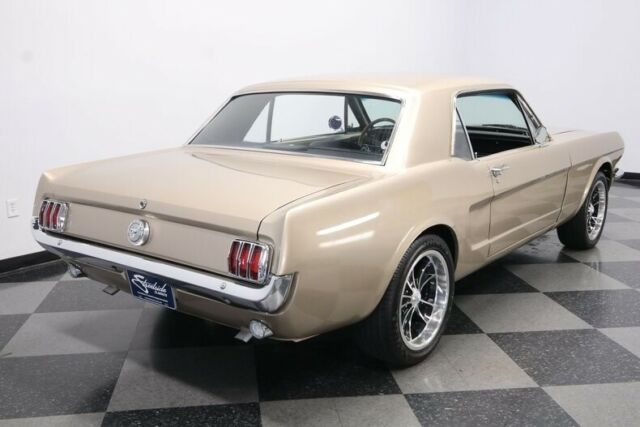 Ford Mustang 1965 image number 13