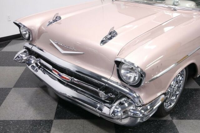 Chevrolet Bel Air/150/210 1957 image number 22