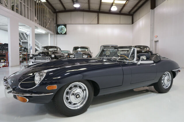 Jaguar E-Type 1969 image number 0