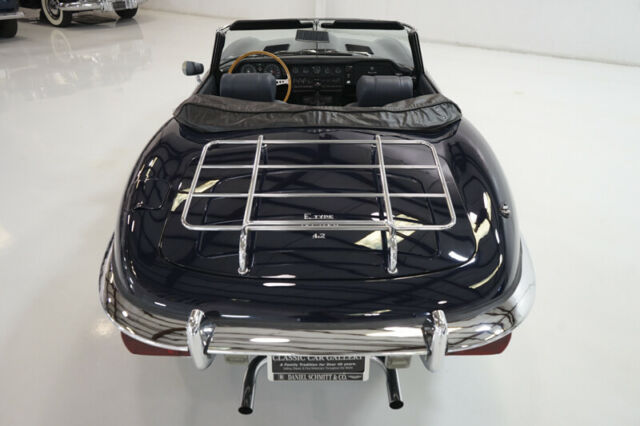 Jaguar E-Type 1969 image number 10