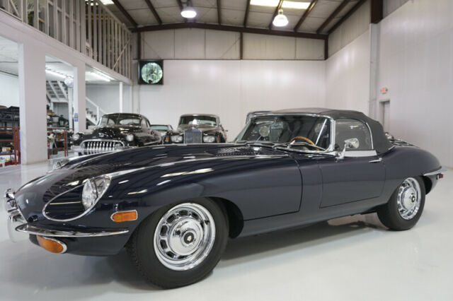 Jaguar E-Type 1969 image number 11