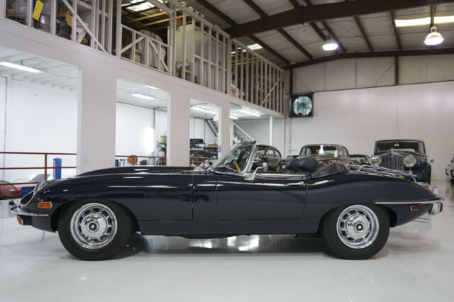 Jaguar E-Type 1969 image number 30