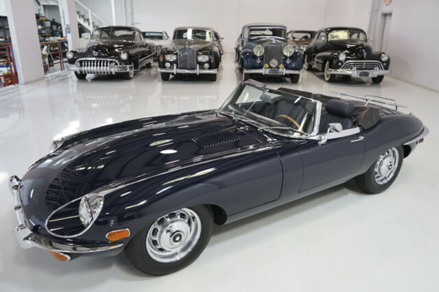 Jaguar E-Type 1969 image number 31