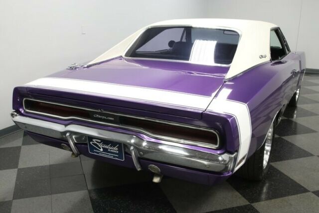 Dodge Charger 1970 image number 11