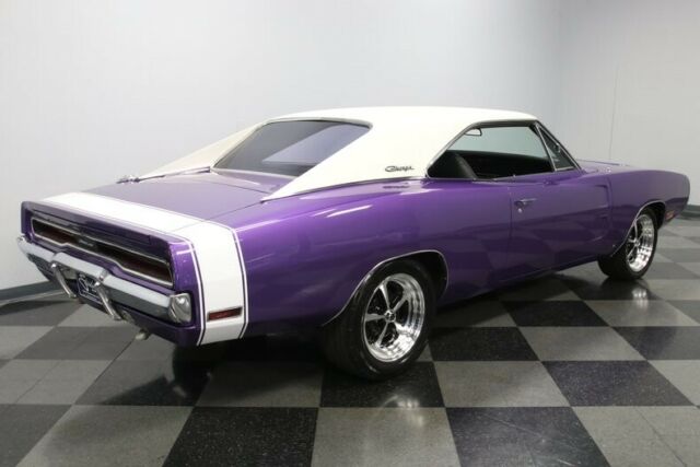 Dodge Charger 1970 image number 12