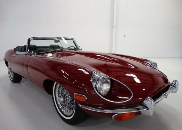 Jaguar E-Type 1970 image number 27