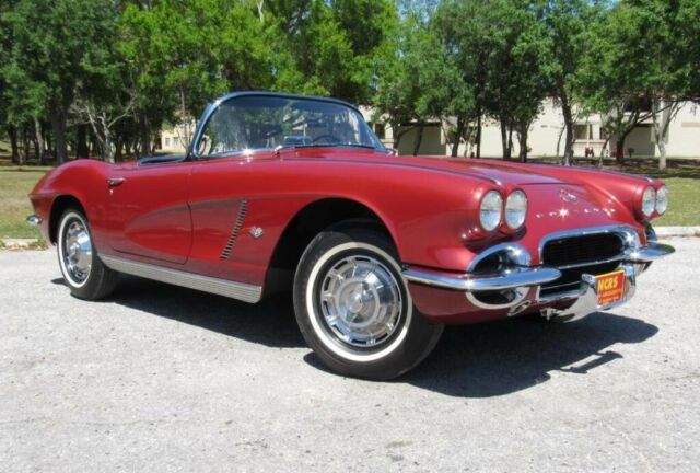 Chevrolet Corvette 1962 image number 28