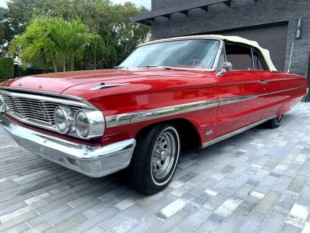 Ford Galaxie 1964 image number 1