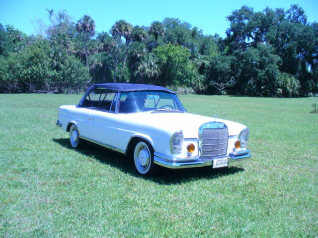 Mercedes-Benz 200-Series 1963 image number 2