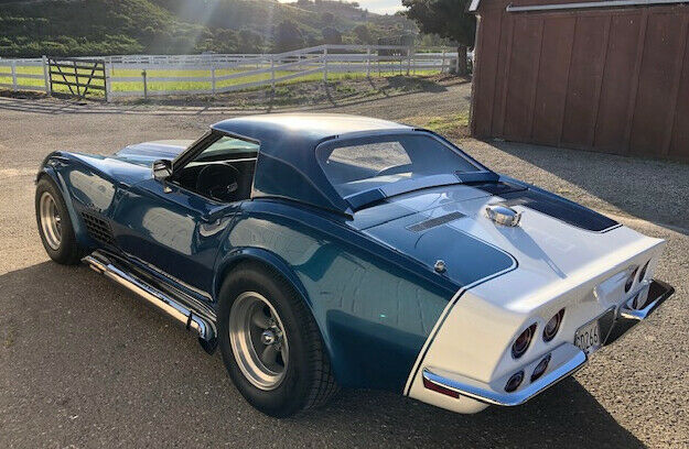 Chevrolet Corvette 1972 image number 7