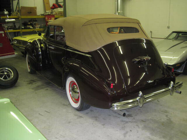 Buick 4 door 1937 image number 7