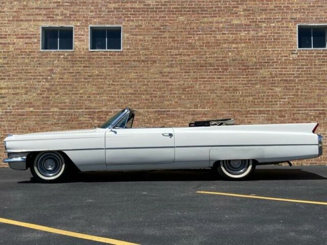 Cadillac DeVille 1963 image number 30